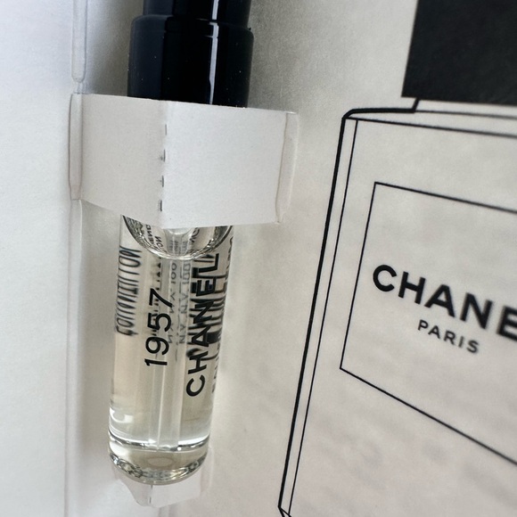 CHANEL LES EXCLUSIFS 1957 UNISEX - Picture 3 of 3